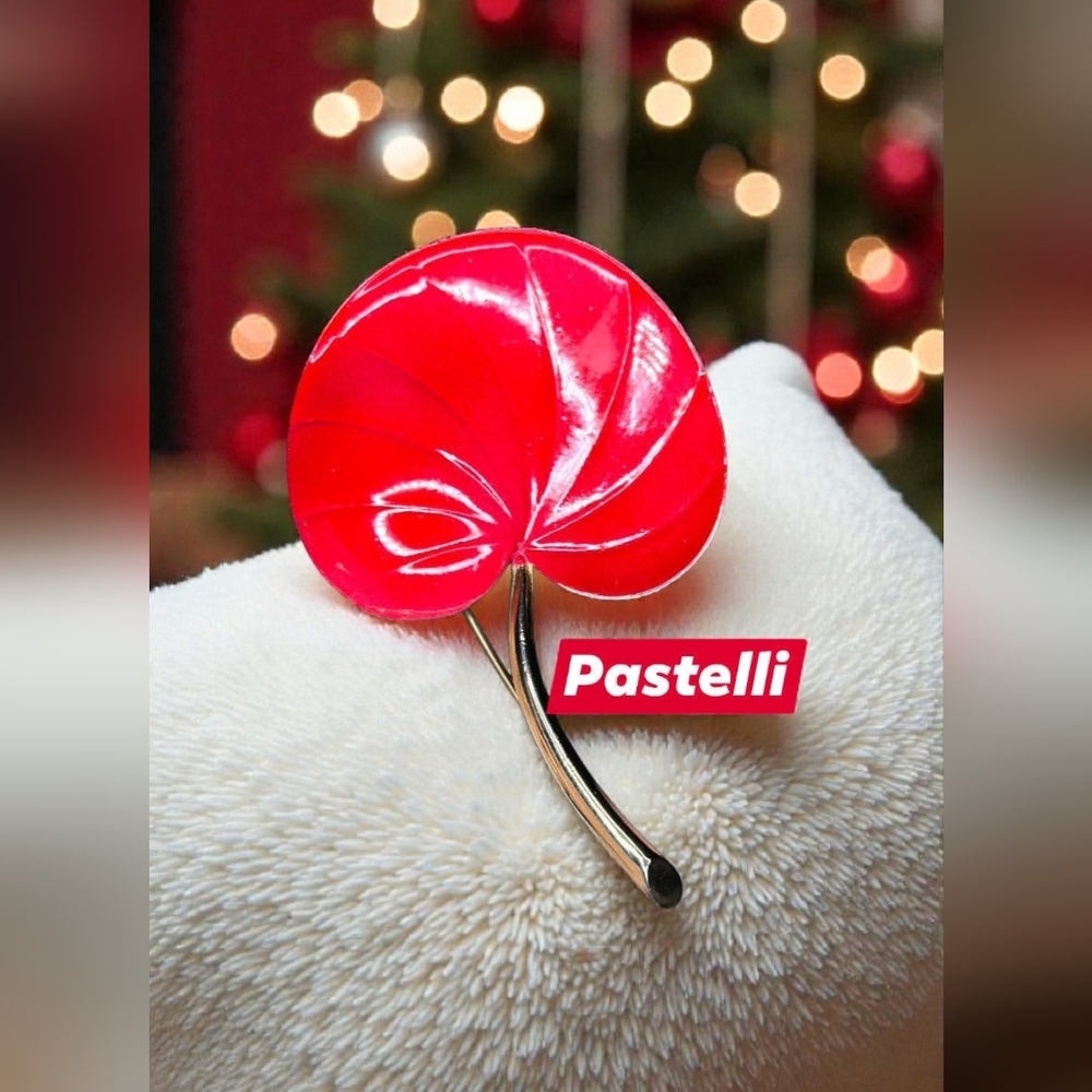 Vintage PASTELLI Brooch
